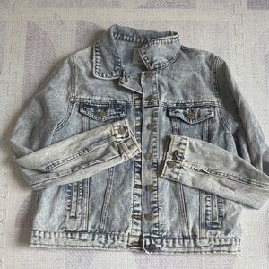 Light Wash Denim Jacket - Classic Jean Jacket